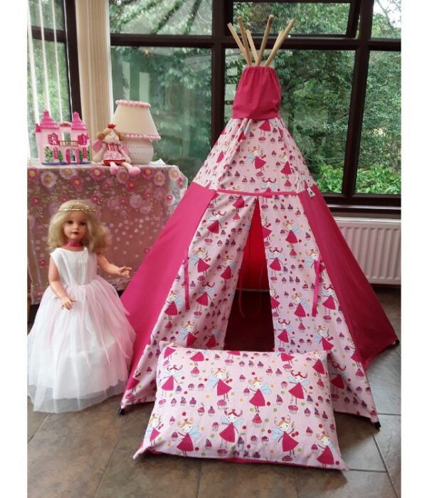 Princess Teepee with teacups